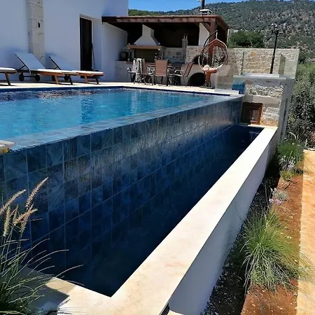 Halepouri Villa *